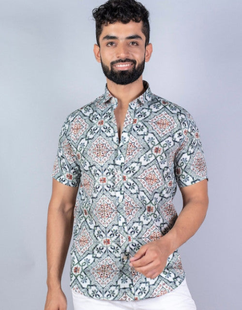 Men Regular Fit Printed Spread Collar Casual Shirt