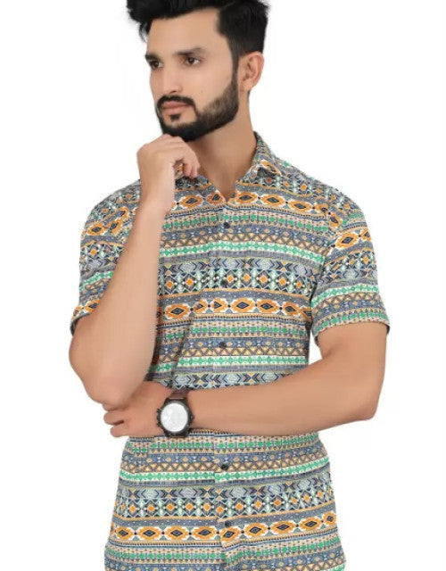 Men Regular Fit Printed Spread Collar Casual Shirt