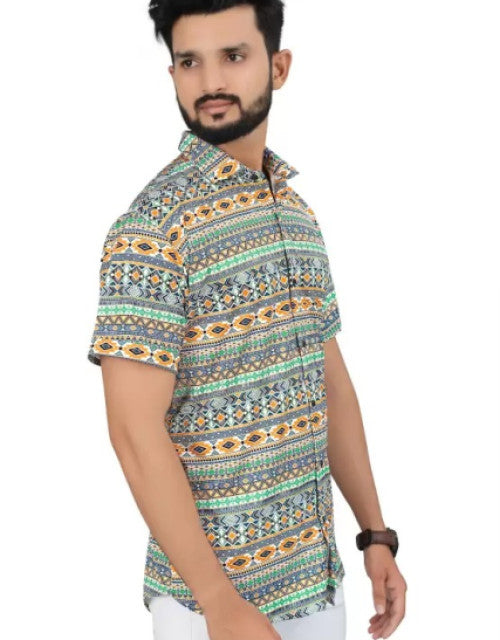 Men Regular Fit Printed Spread Collar Casual Shirt